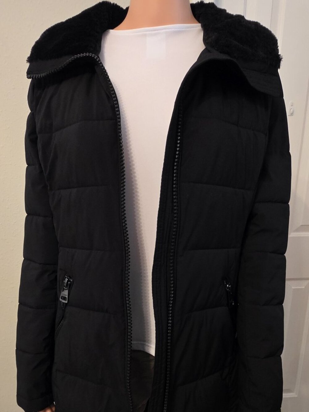 Andrew Mark Stretch Mid-Length Black Puffer Jacket — Size Small - Picture 2 of 11